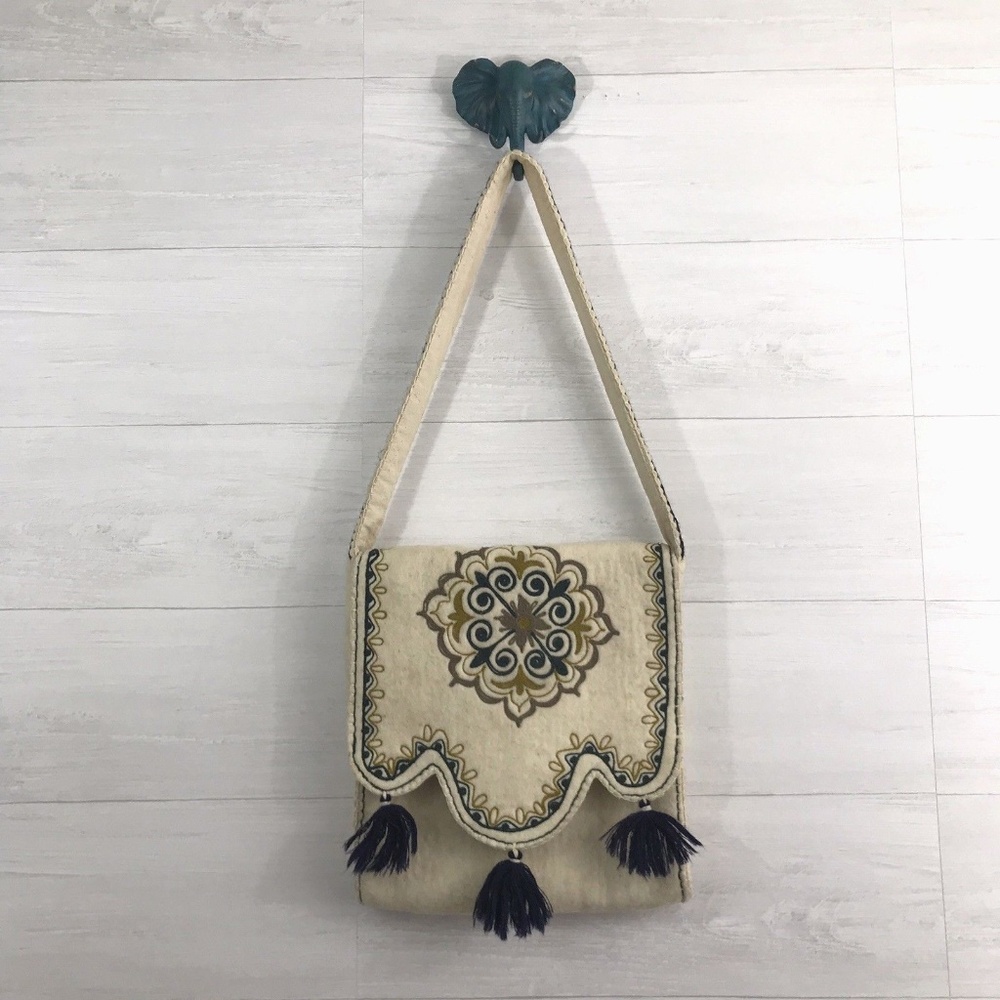 Cream Felt Teal Embroidered Medallion Bag